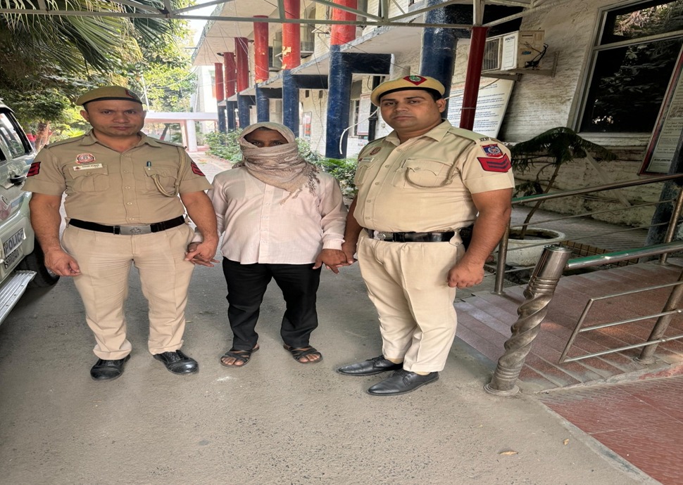 दिल्ली पुलिस की तत्परता से एमटीएनएल केबल चोरी करने वाला गिरफ्तार